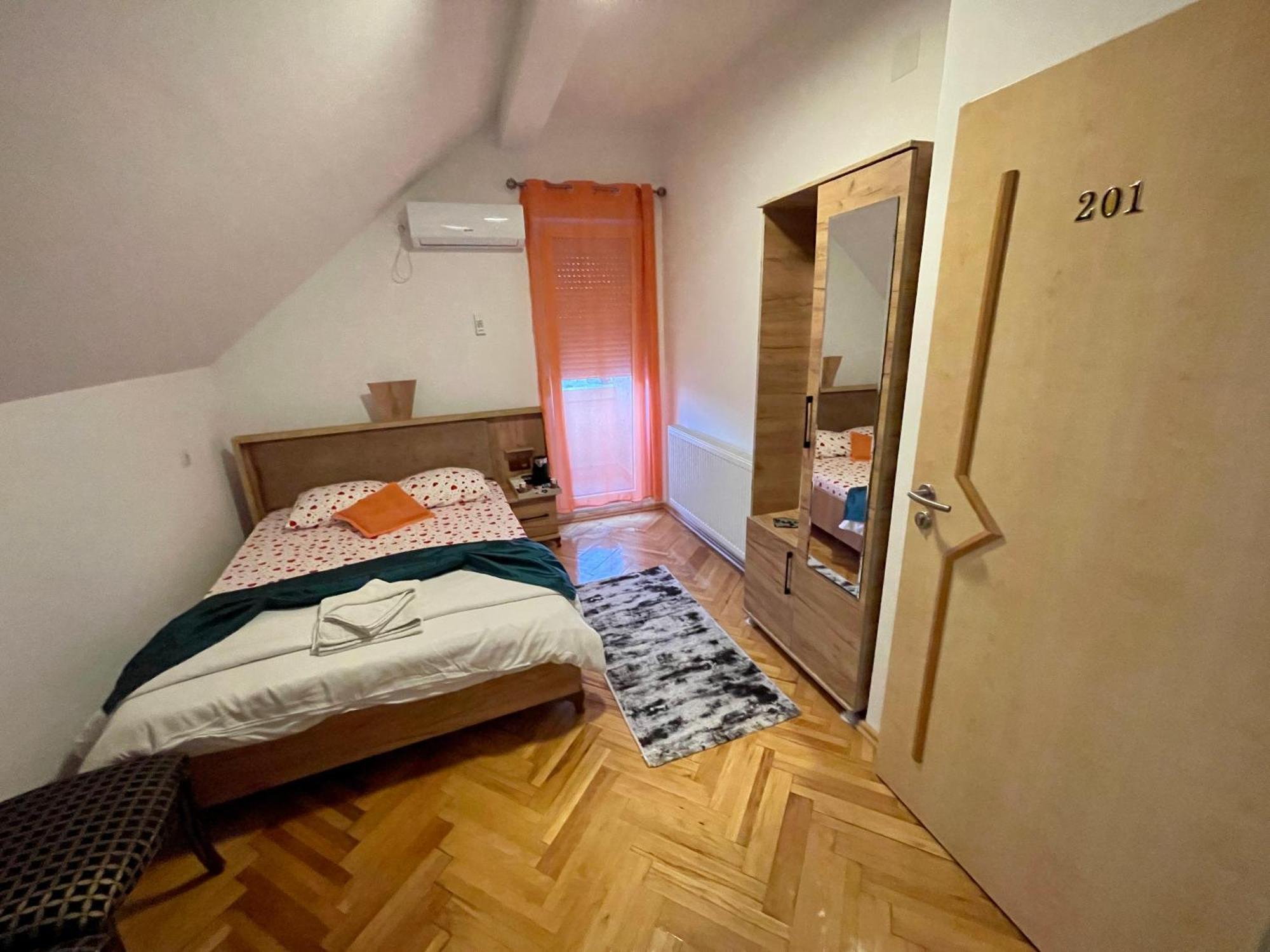 Madigan'S Hotel Kosovo Polje Εξωτερικό φωτογραφία